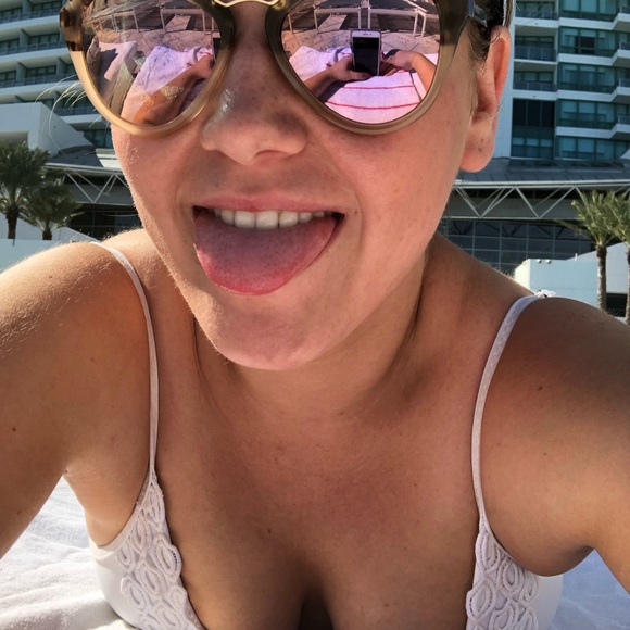 Meet your Posher, Sarah - Picture 5 of 5